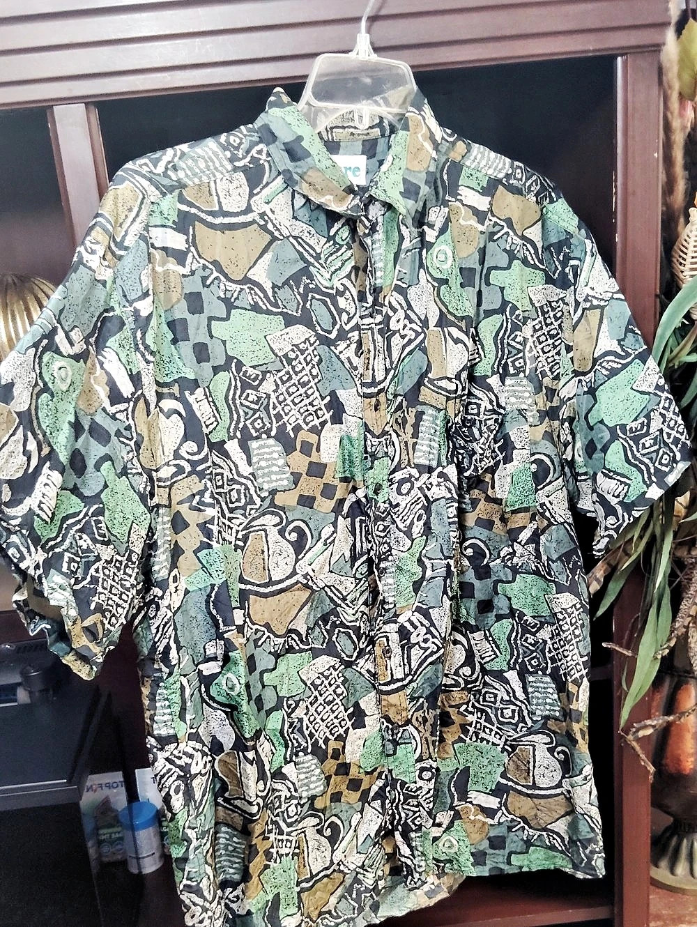 Pure Abstract Silk Button Down in Green & Black Size Large